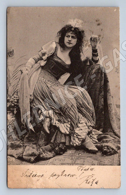 Postcard actress in costume (M2637)