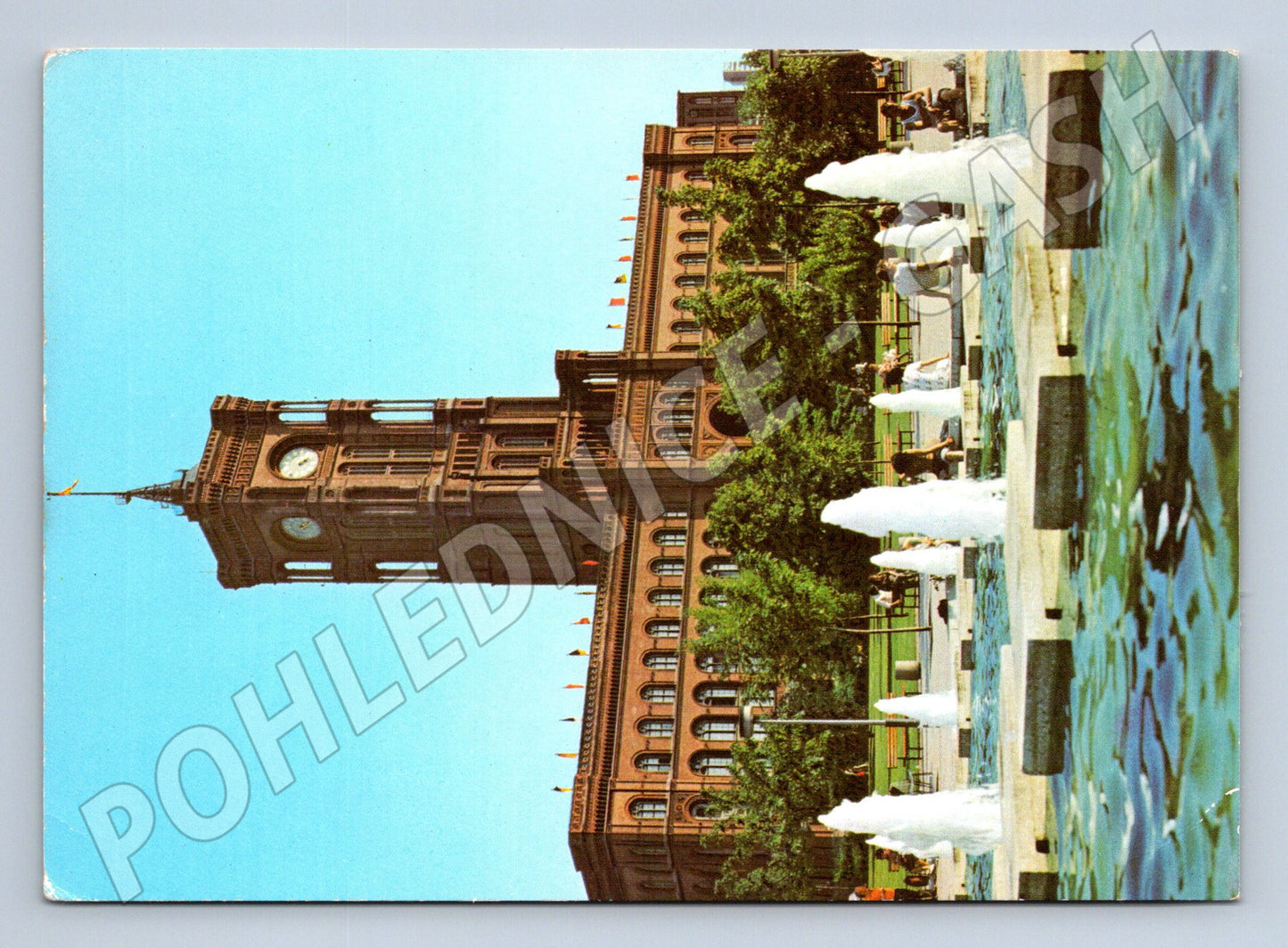 Pohlednice Německo Berlín Rathaus s fontánou (M26527)