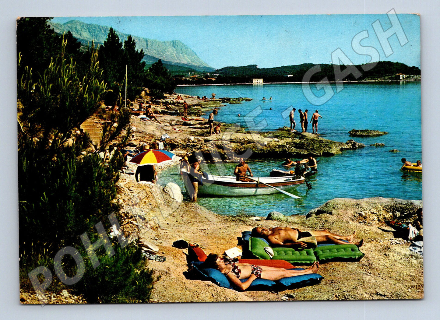Pohlednice Jugoslávie Makarska pláž s lidmi (M26581)