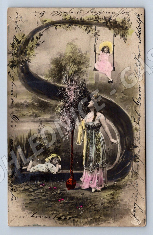 Postcard of a girl in folk costumes, colored (M2664)