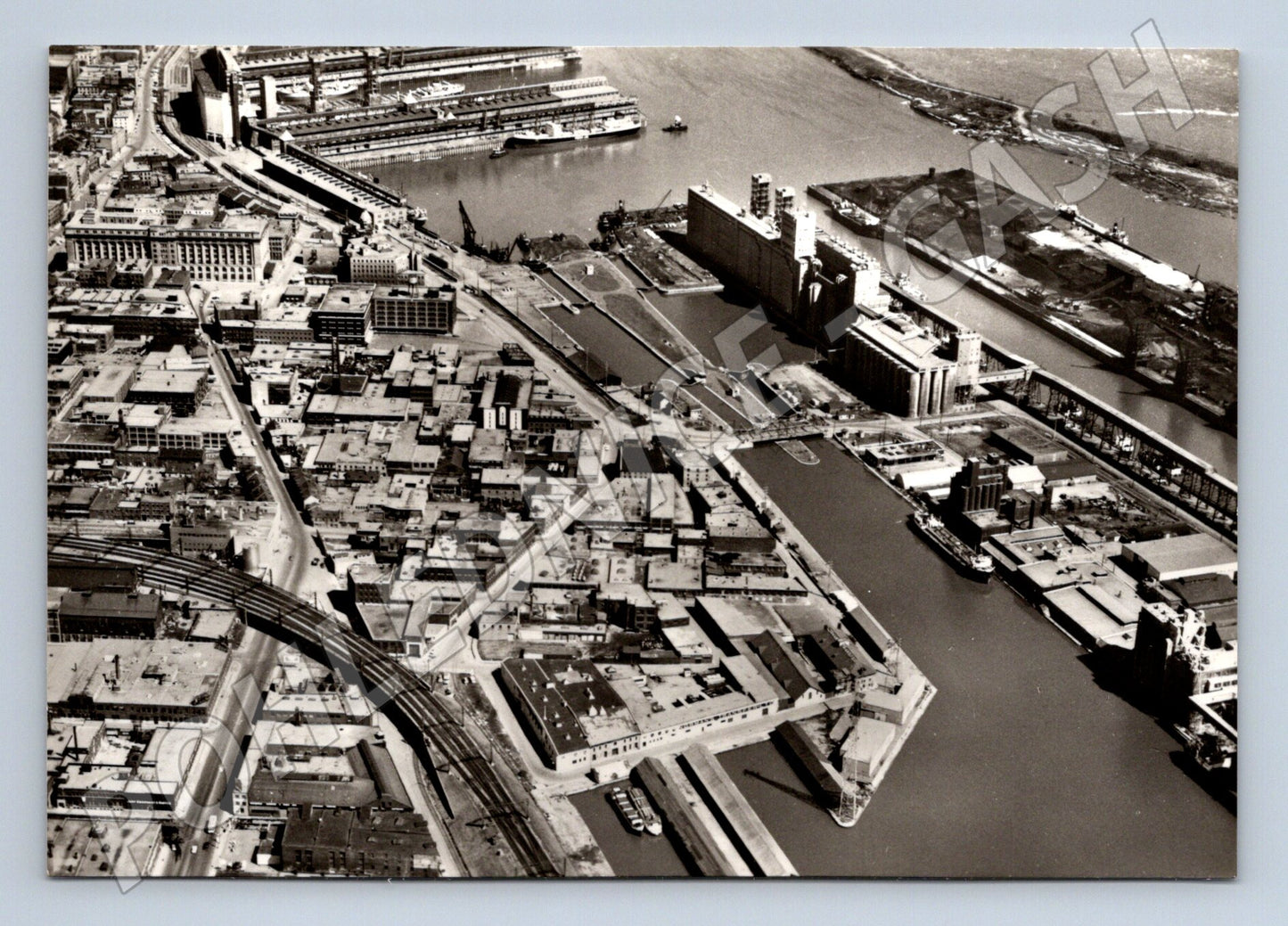 Pohlednice Kanada Montreal přístav řeka Sv. Vavřince 1950s (M26826)