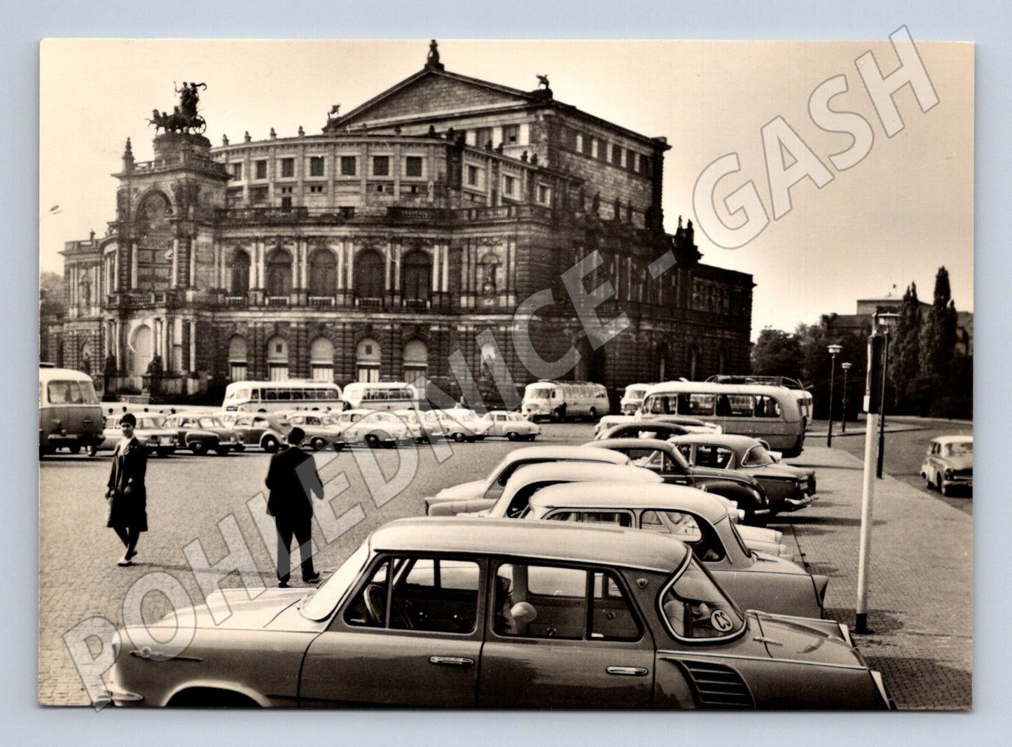 Pohlednice Německo Drážďany Theaterplatz opera 1965 (M26840)