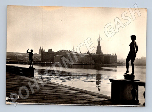 Pohlednice Švédsko Stockholm Riddarholmen sochy (M26890)