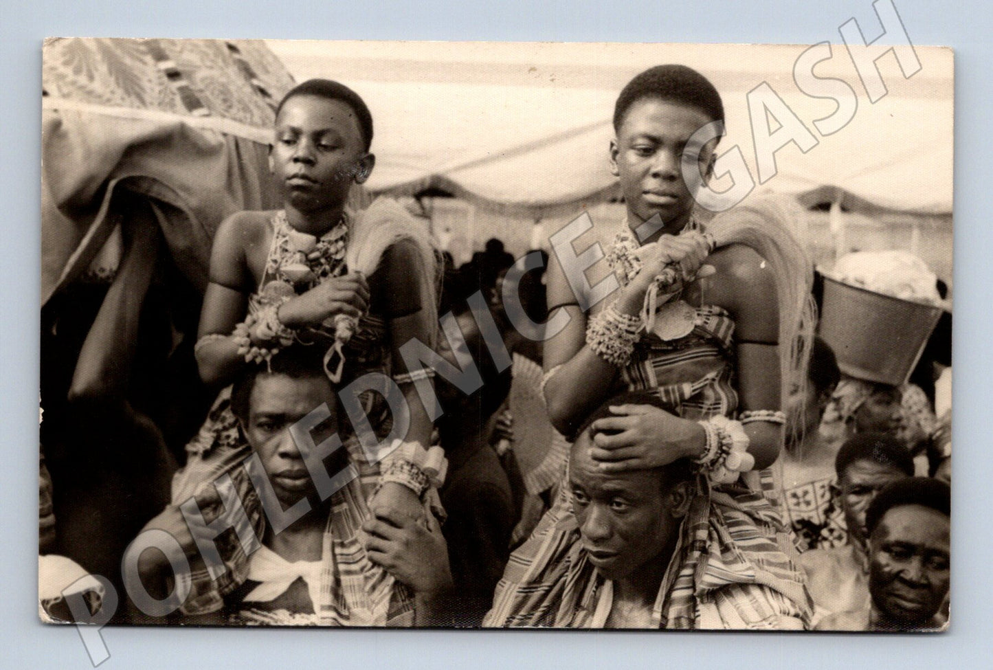 Pohlednice Ghana Ashanti Durbar ženy (M26967)