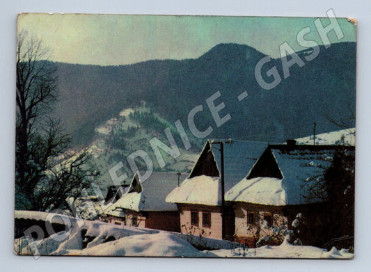 Pohlednice zimní krajina sníh domy 1960 (M27333)