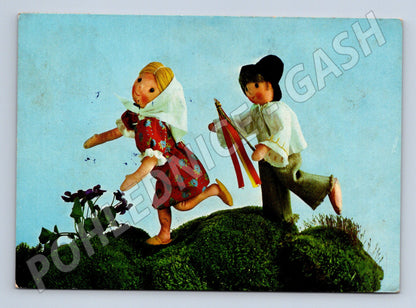 Pohlednice Velikonoční pozdrav lidové panenky 1968 (M27732)