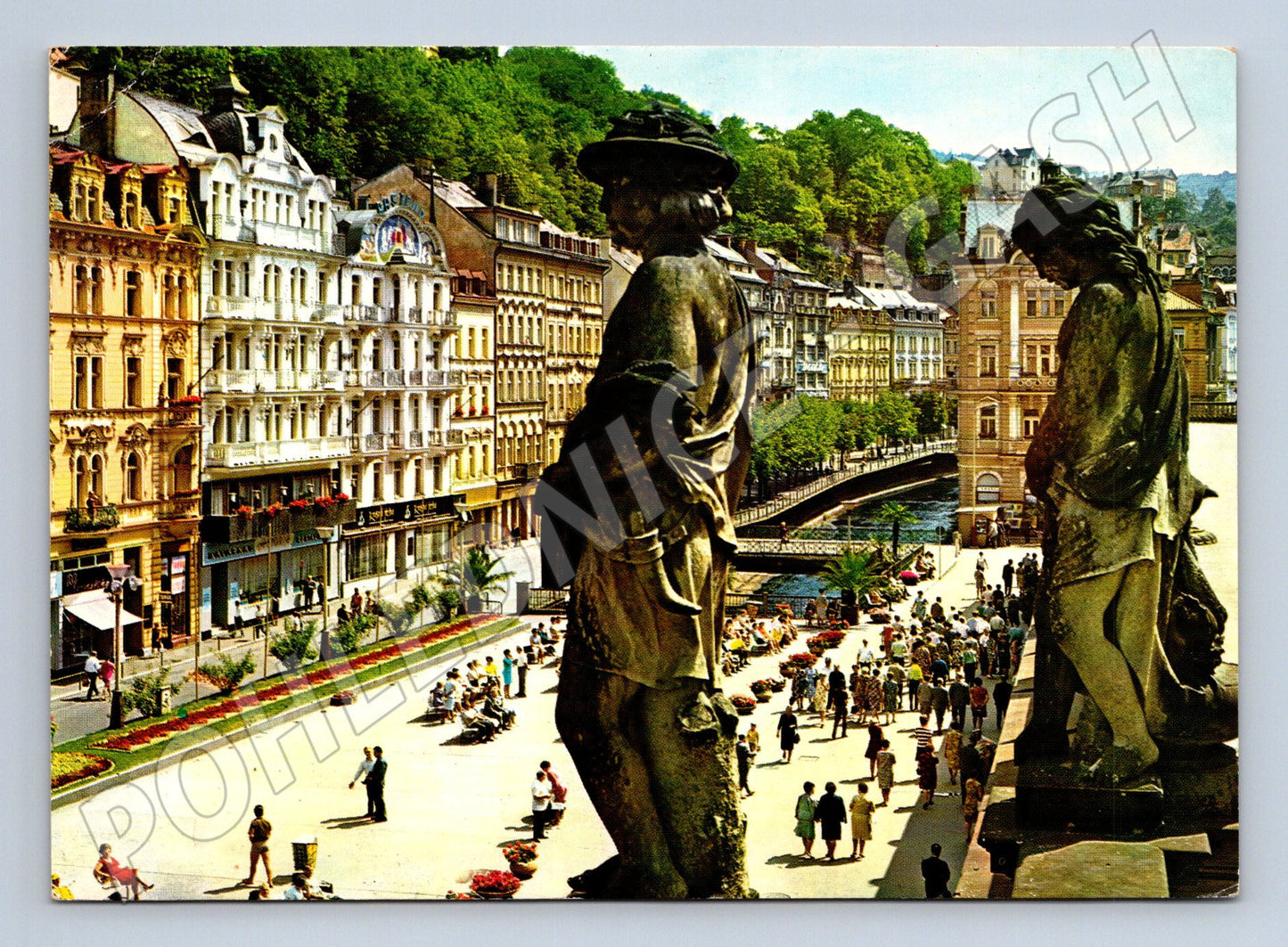 Pohlednice Karlovy Vary Kolonáda sochy ulice 1978 (M27773)
