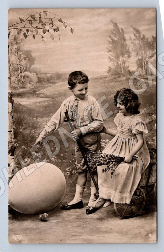 Postcard children 1917 ethnography (M2779)