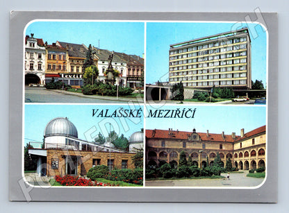 Valašské Meziříčí náměstí hotel hvězdárna zámek 1975 (M28003)