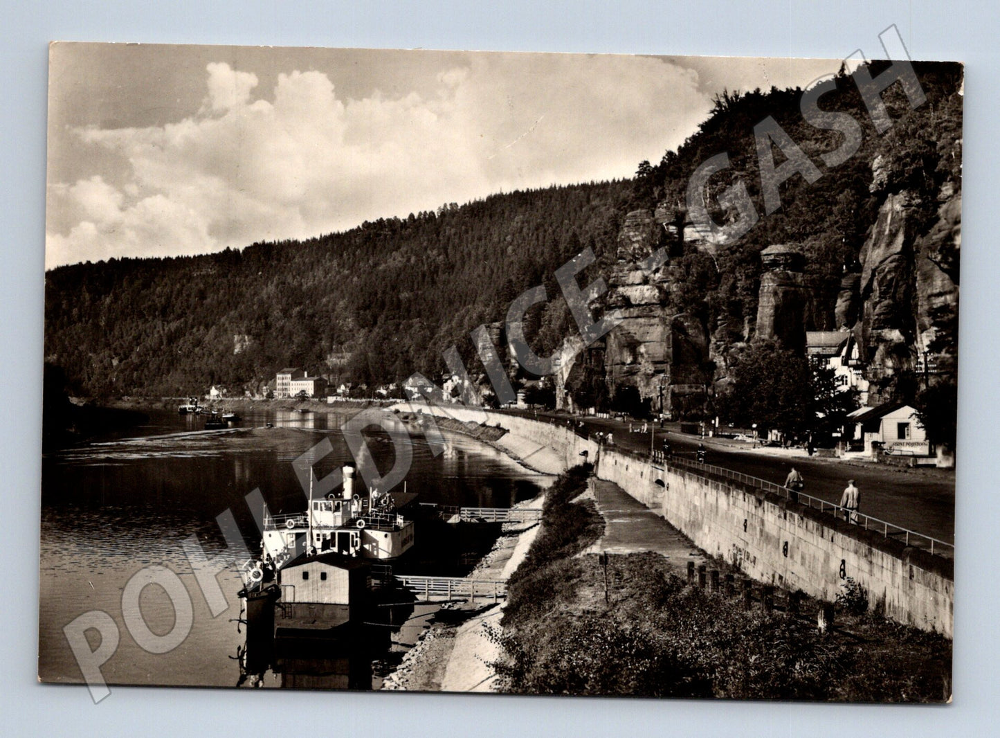 Pohlednice Hřensko Labe parník a skalní útvary (M28185)