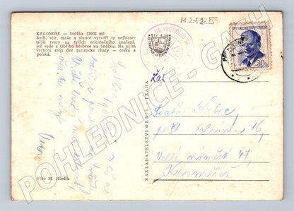 Pohlednice Krkonoše Sněžka chaty v zimě 1960 (M28225)