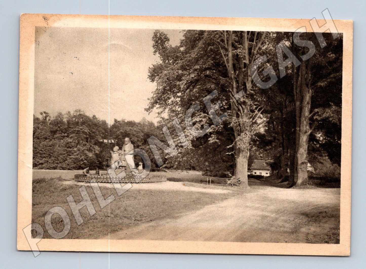 Pohlednice Ratibořice Babiččino údolí pomník 1952 (M28341)