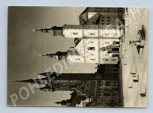 Pohlednice Klatovy náměstí s kostelem a věží 1950s (M28348)