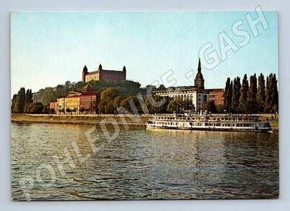 Pohlednice Slovensko Bratislava hrad a loď (M28387)