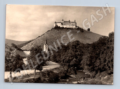 Pohlednice Slovensko Krásna Hôrka hrad a kostel 1961 (M28498)