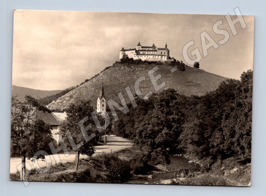 Pohlednice Slovensko Krásna Hôrka hrad a kostel 1961 (M28498)