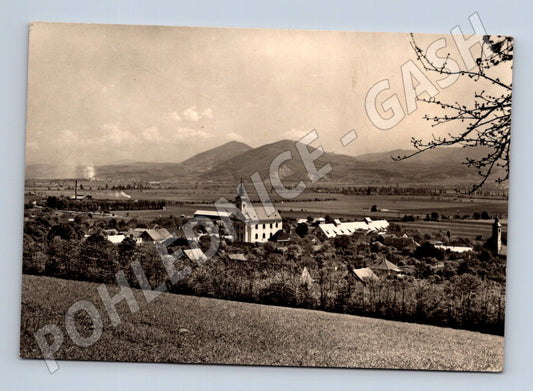 Pohlednice Slovensko Pruské kostel a vesnice (M28513)