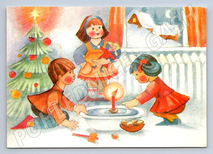 Postcard children by the tree and candles 1983 (M2889)