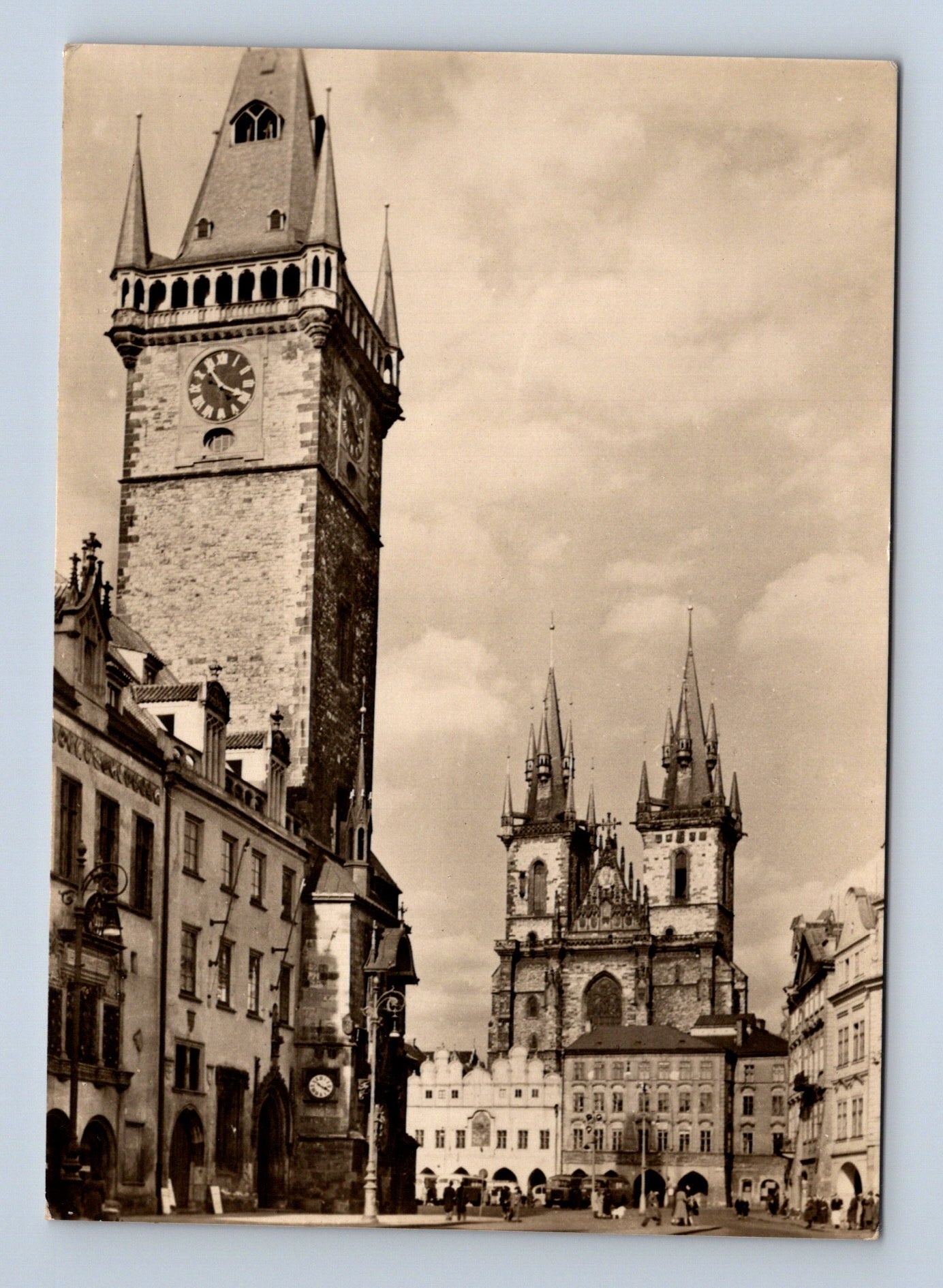Pohlednice Praha Staroměstská radnice s Týnským chrámem (M28939)