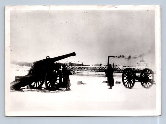 Stará fotografie vojáci s kanónem v zasněžené krajině (M29174)