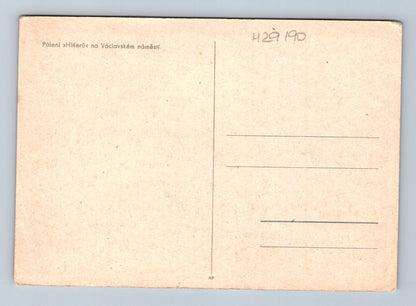Pohlednice Praha Václavské náměstí Pálení >Hitlerů< (M29190)