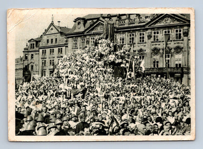 Pohlednice Praha Staroměstské náměstí Husův pomník projev (M29192)