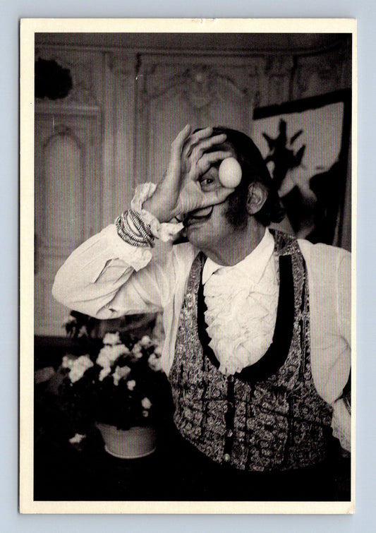 Pohlednice Francie Salvador Dalí s vejcem 1969 (M29260)