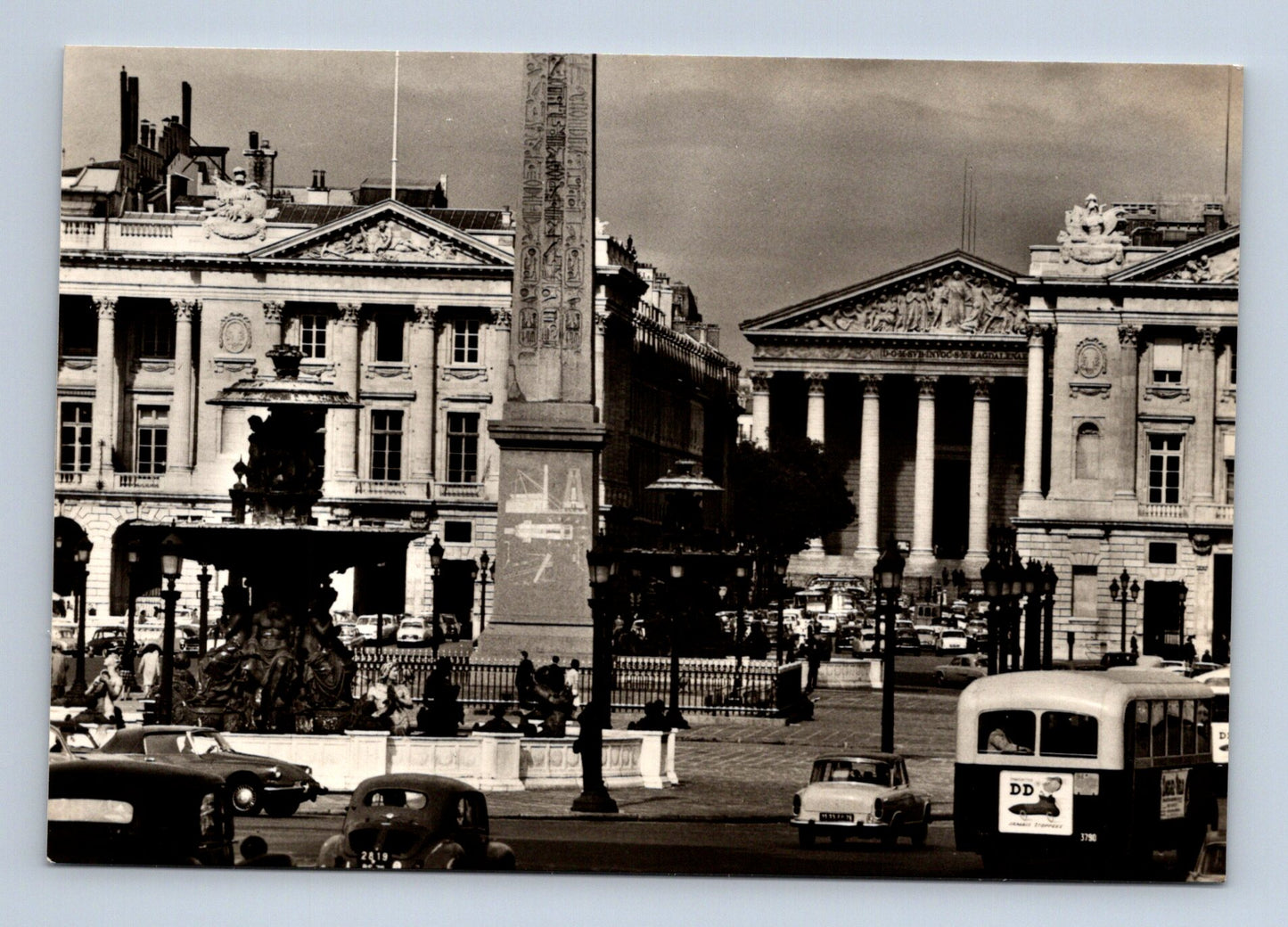 Pohlednice Francie Paříž Place de la Concorde 1965 (M29345)