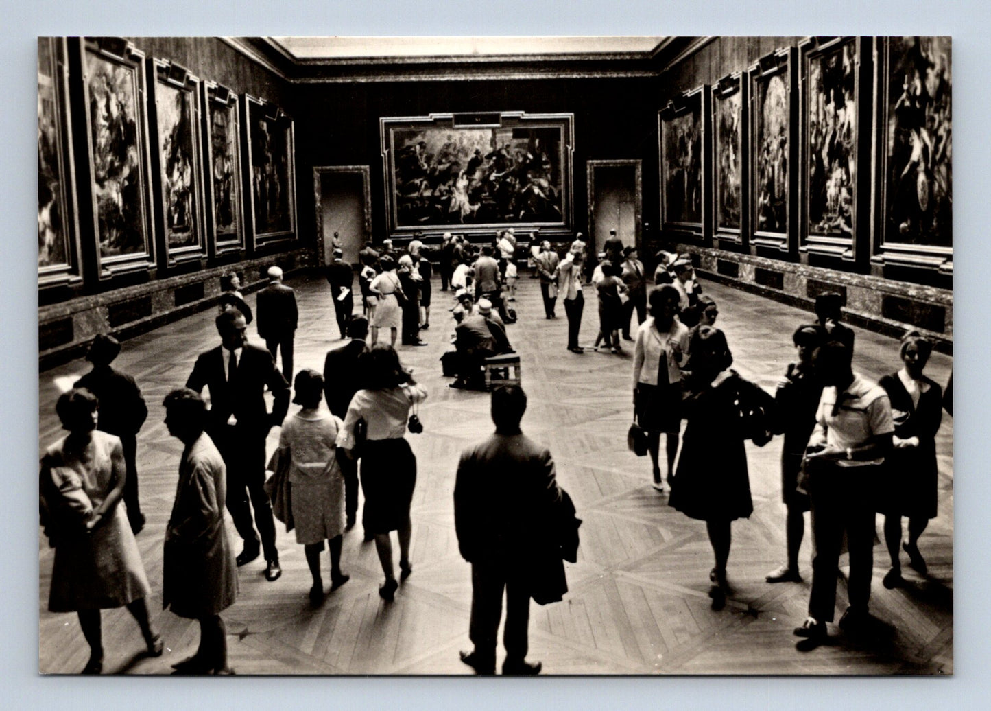 Pohlednice Francie Louvre interiér 1965 (M29346)