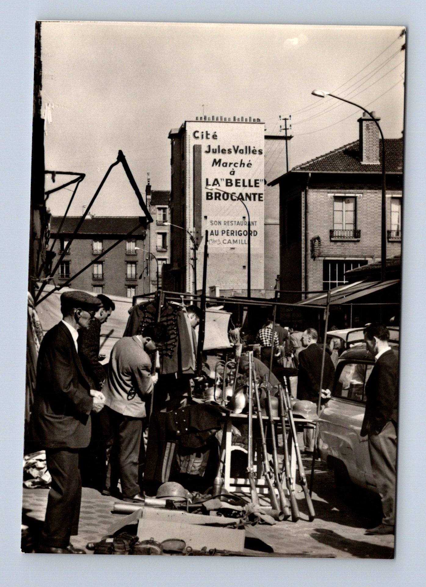 Pohlednice Francie Paříž bleší trh Marché aux Puces 1965 (M29347)