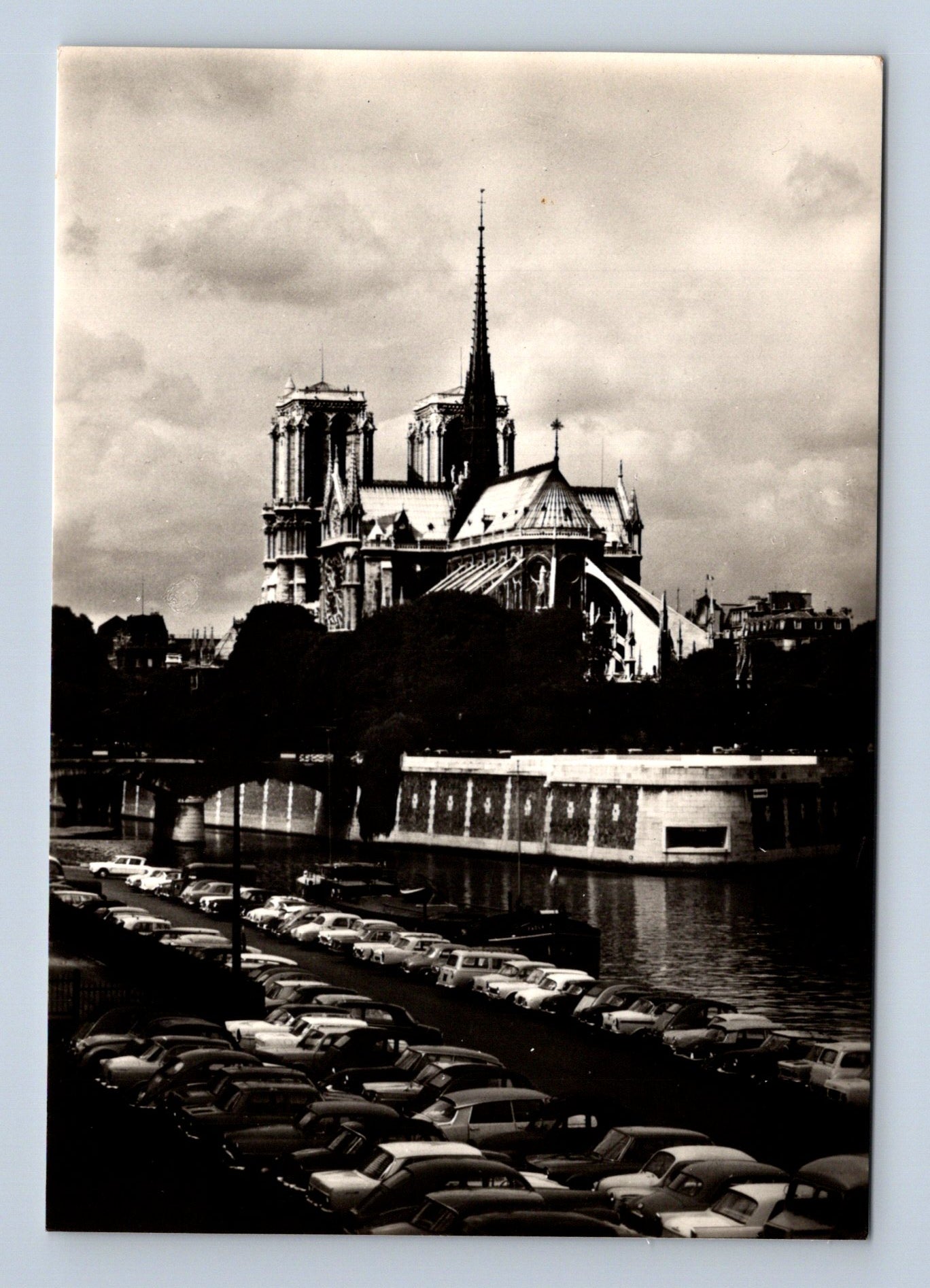 Pohlednice Francie Notre Dame Paříž Seina 1965 (M29351)