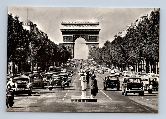 Pohlednice Francie Paříž Champs-Élysées Vítězný oblouk 1965 (M29353)