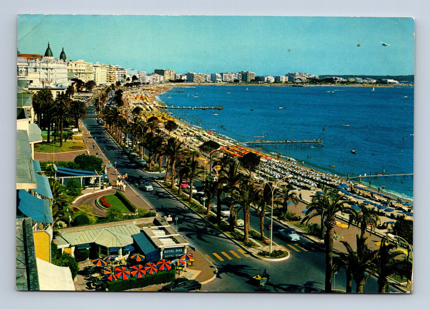 Pohlednice Francie Cannes pláž Promenade de la Croisette 1968 (M29362)