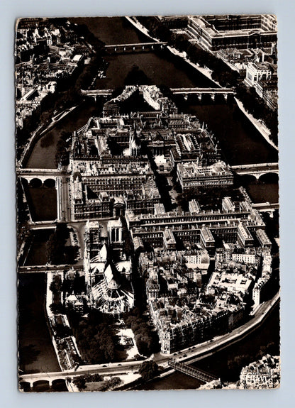 Pohlednice Francie Paříž Ile de la Cité letecký pohled 1952 (M29371)
