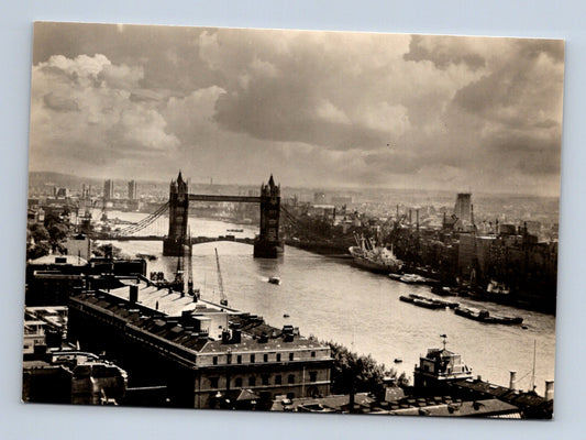 Pohlednice Velká Británie Londýn Tower Bridge 1965 (M29414)