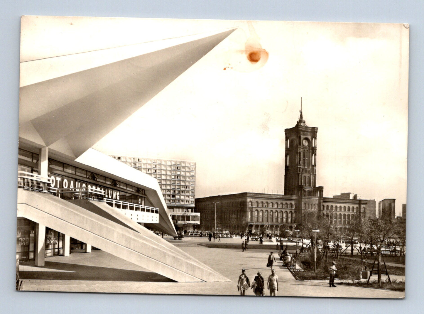 Pohlednice Německo Berlín Rathaus a Ausstellungszentrum 1973 (M29471)