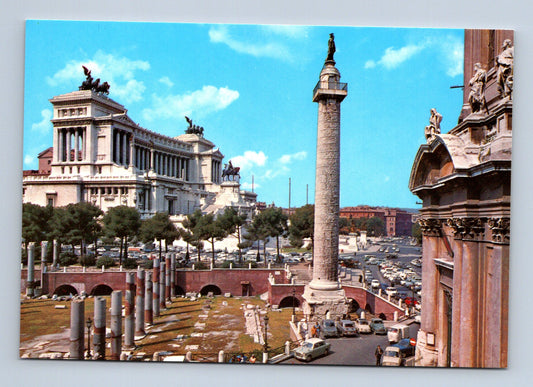 Pohlednice Itálie Řím Vittoriano a Trajánův sloup 1971 (M29729)