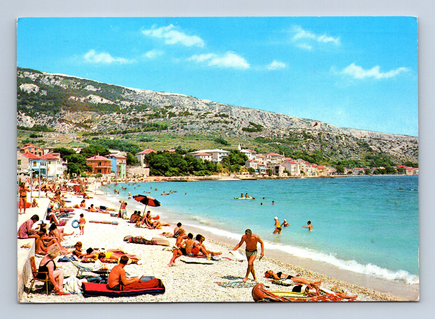 Pohlednice Jugoslávie Baška pláž s lidmi 1987 (M29801)