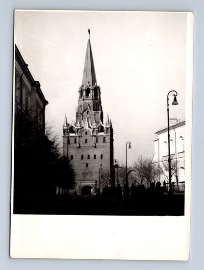 Stará fotografie věž se špičatou střechou (M29995)