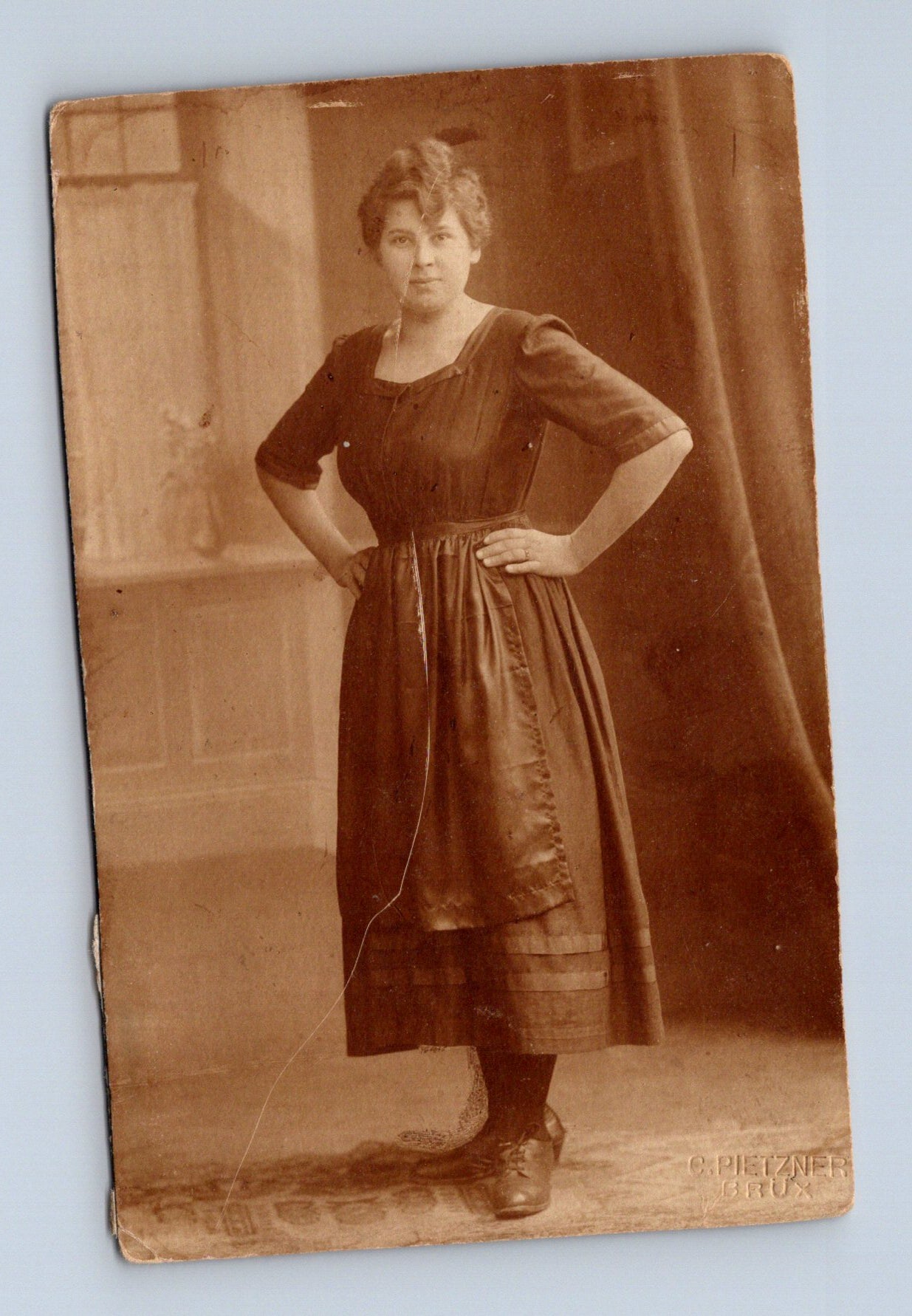 Pohlednice Most žena ateliér O. Pietzner 1912 (M30100)