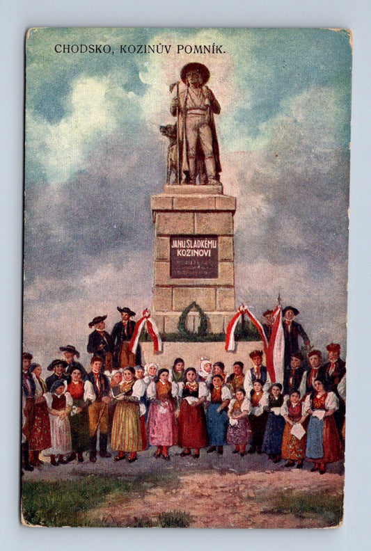 Pohlednice Chodsko Kozinův pomník a krojovaní lidé (M30105)