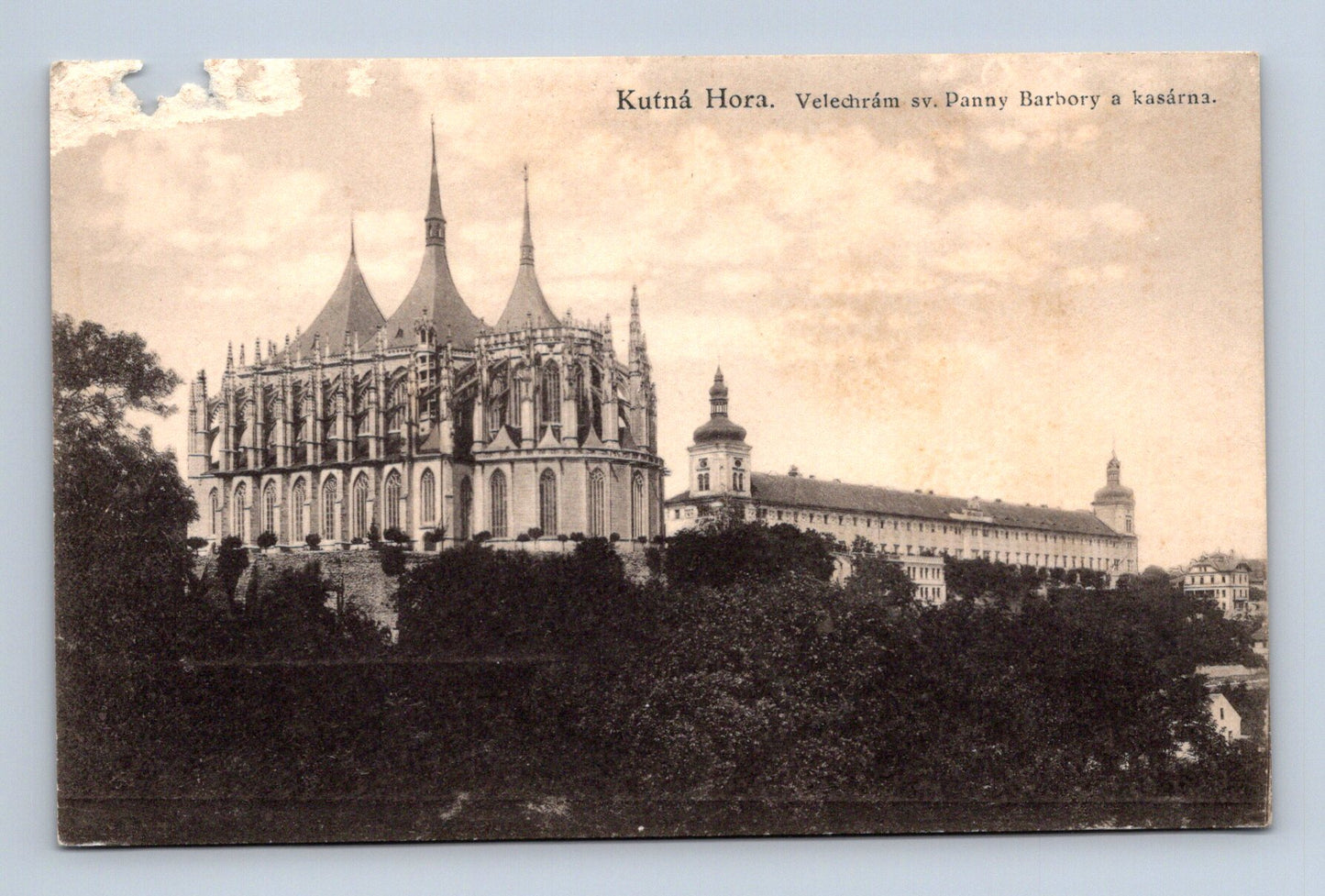 Pohlednice Kutná Hora Velechrám sv. Barbory a kasárna 1925 (M30126)