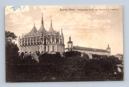 Pohlednice Kutná Hora Velechrám sv. Barbory a kasárna 1925 (M30126)