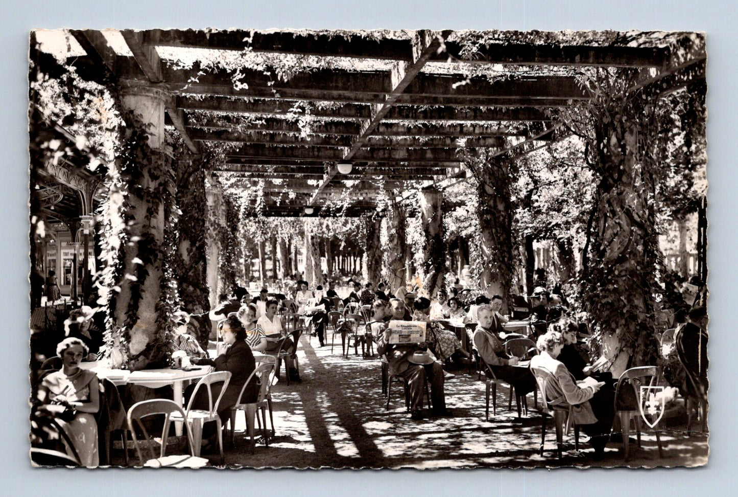 Pohlednice Francie Vichy Les Pergolas (M30190)