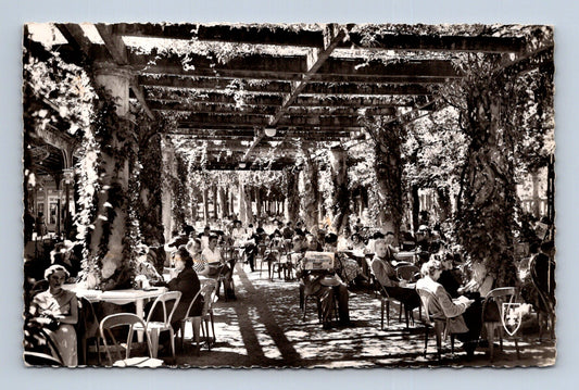 Pohlednice Francie Vichy Les Pergolas (M30190)