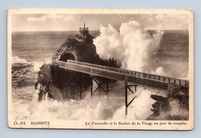 Pohlednice Francie Biarritz bouře u skály Panny Marie (M30195)