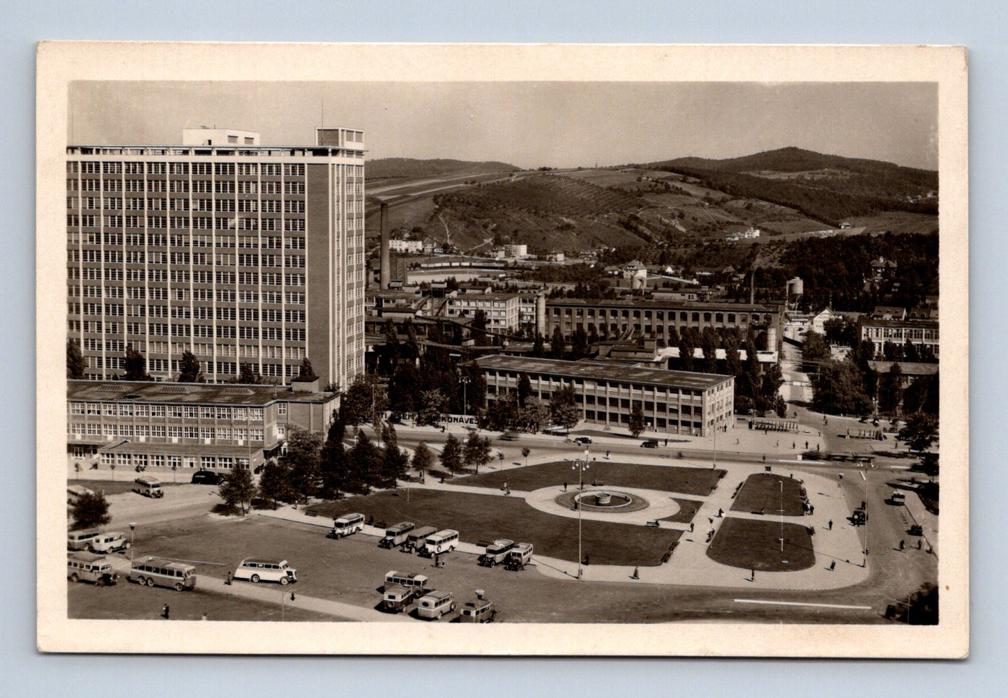 Pohlednice Zlín výšková budova a panorama (M30269)