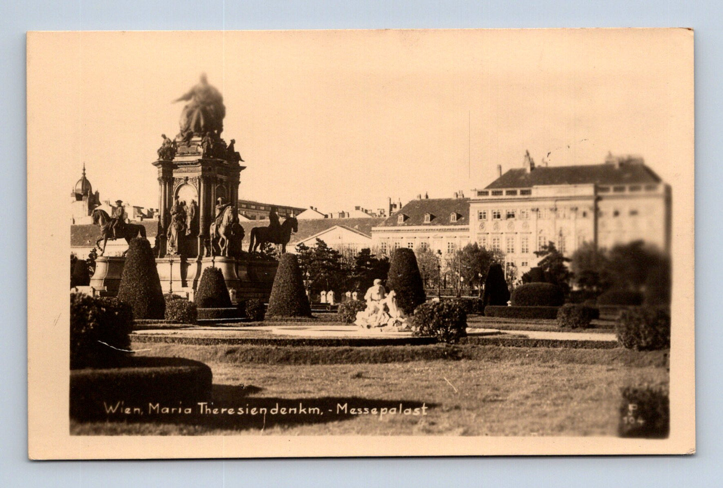 Pohlednice Rakousko Vídeň památník Marie Terezie (M30533)