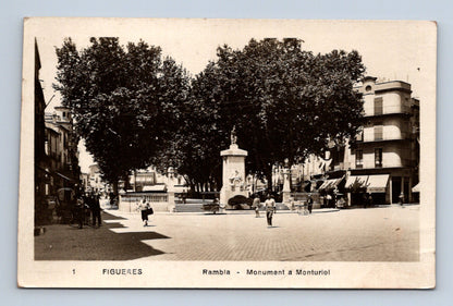 Pohlednice Španělsko Figueres Rambla Monument a Monturiol (M30587)