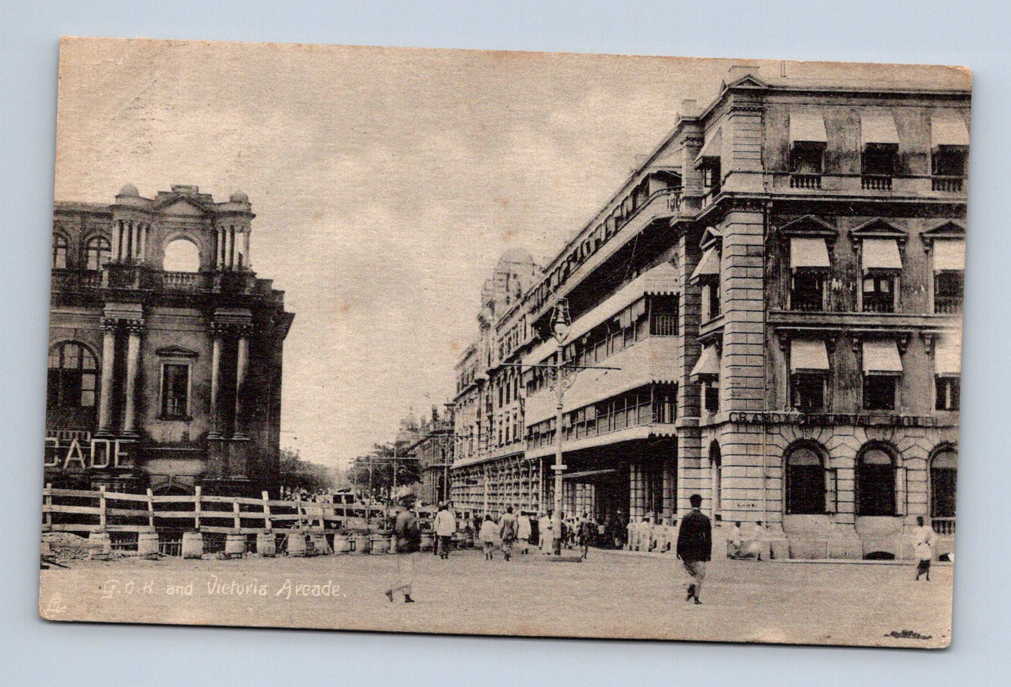 Pohlednice Srí Lanka Colombo G.O.H. and Victoria Arcade (M30642)